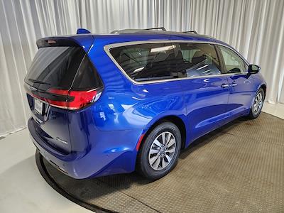 2021 Chrysler Pacifica FWD Minivan for sale #B22425 - photo 2