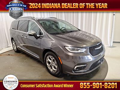 Used 2023 Chrysler Pacifica Limited Minivan for sale #B22783 - photo 1