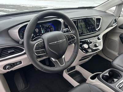 Used 2024 Chrysler Pacifica Touring L Minivan for sale #B23082 - photo 2