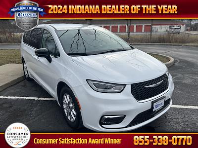 Used 2024 Chrysler Pacifica Touring L Minivan for sale #B23102 - photo 1