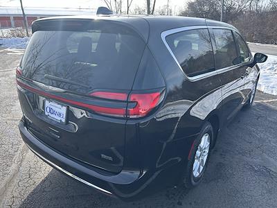 Used 2024 Chrysler Pacifica Touring L Minivan for sale #B23103 - photo 2