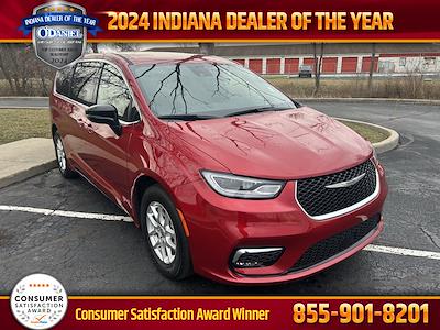 Used 2025 Chrysler Pacifica Select Minivan for sale #B23180 - photo 1