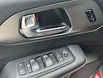 Used 2025 Chrysler Pacifica Select Minivan for sale #B23180 - photo 6