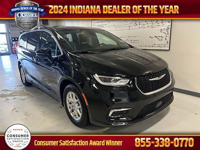 Used 2025 Chrysler Pacifica Select Minivan for sale #B23181 - photo 1