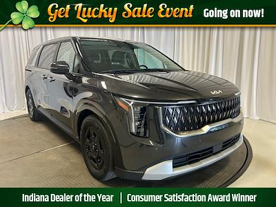 Used 2025 Kia Carnival - photo 1