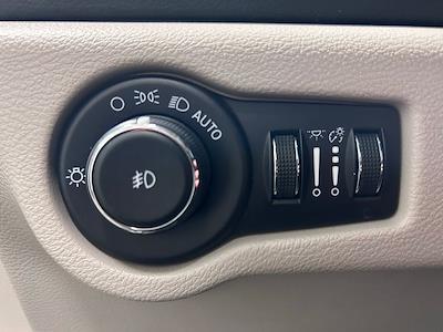 Used 2023 Chrysler Pacifica - photo 1