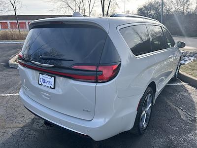 Used 2021 Chrysler Pacifica Pinnacle Minivan for sale #C32351A - photo 2