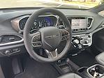 Used 2025 Chrysler Pacifica Select Minivan for sale #C32356A - photo 3