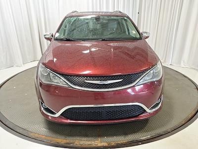 Used 2018 Chrysler Pacifica Limited Minivan for sale #J31871A - photo 2