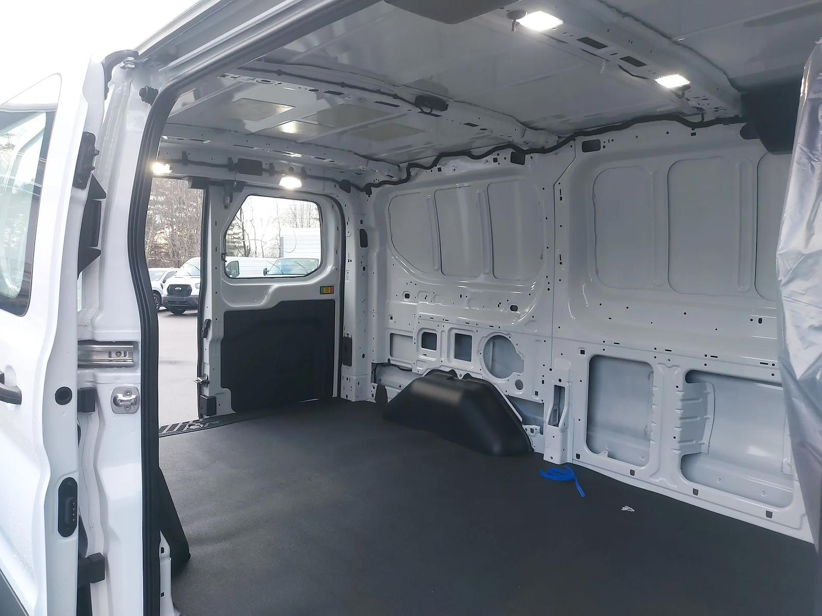New 2026 Ford Transit 250 - photo 6