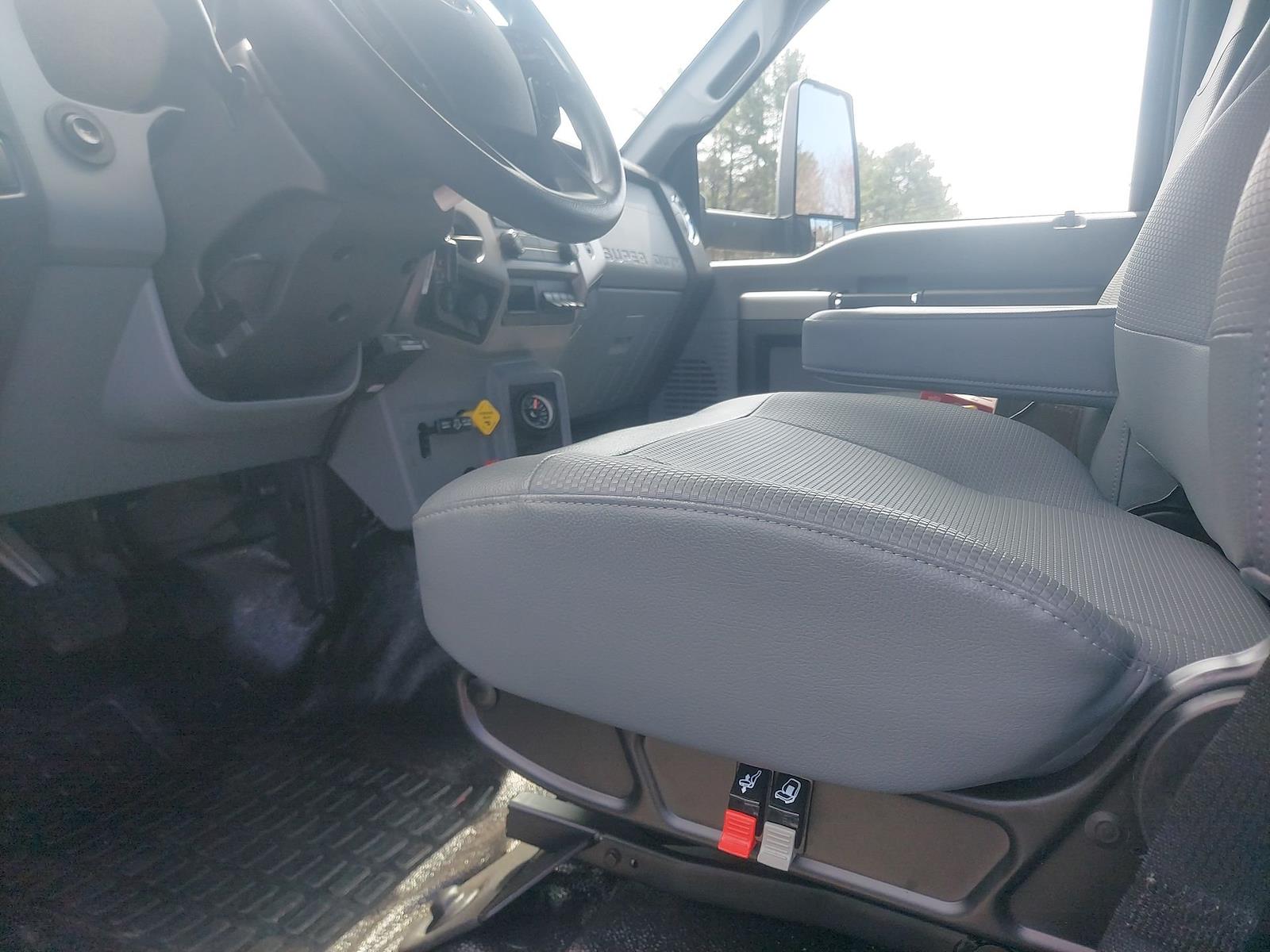 New 2027 Ford F-750 - photo 8