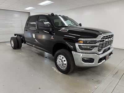 2025 Ram 3500 Crew Cab DRW 4x4 Cab Chassis for sale #DT042551 - photo 1
