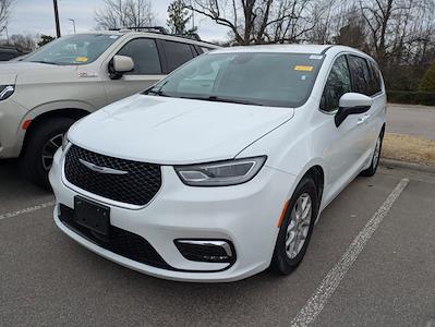 Used 2023 Chrysler Pacifica Touring L Minivan for sale #PU28057 - photo 2