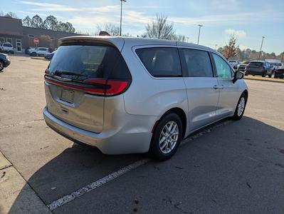 Used 2023 Chrysler Pacifica - photo 1