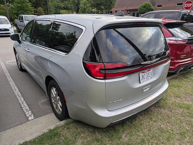 2024 Chrysler Pacifica FWD Minivan for sale #PU29422 - photo 2