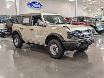 New 2025 Ford Bronco Base 4WD SUV for sale #U590210 - photo 1