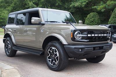 New 2025 Ford Bronco Outer Banks 4WD SUV for sale #U590356 - photo 1
