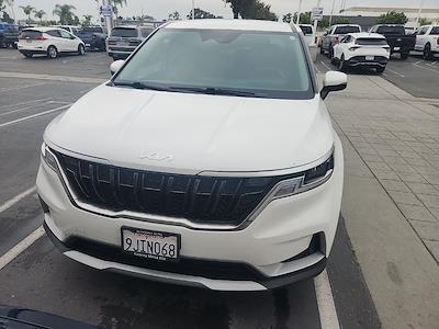 Used 2024 Kia Carnival - photo 2