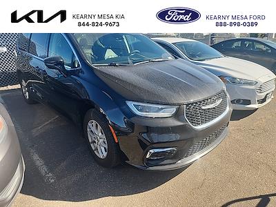 Used 2024 Chrysler Pacifica - photo 1