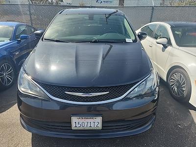 Used 2019 Chrysler Pacifica - photo 1