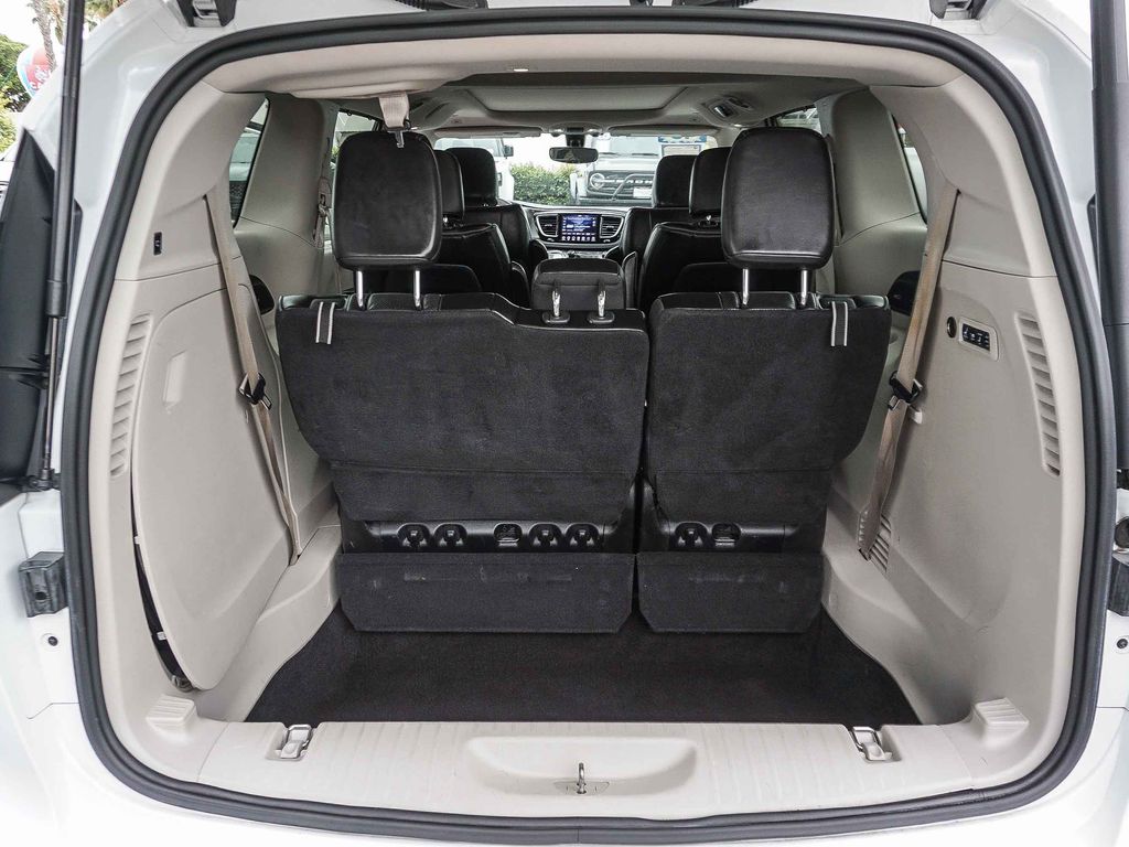 Used 2018 Chrysler Pacifica - photo 27