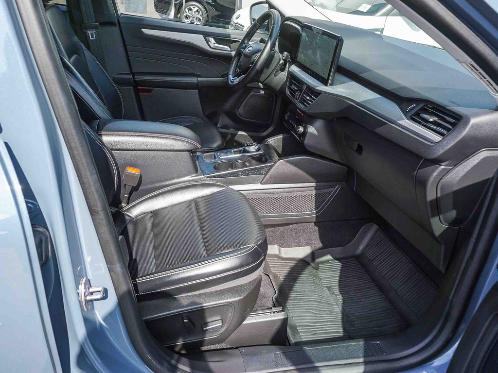 Used 2023 Ford Escape - photo 15