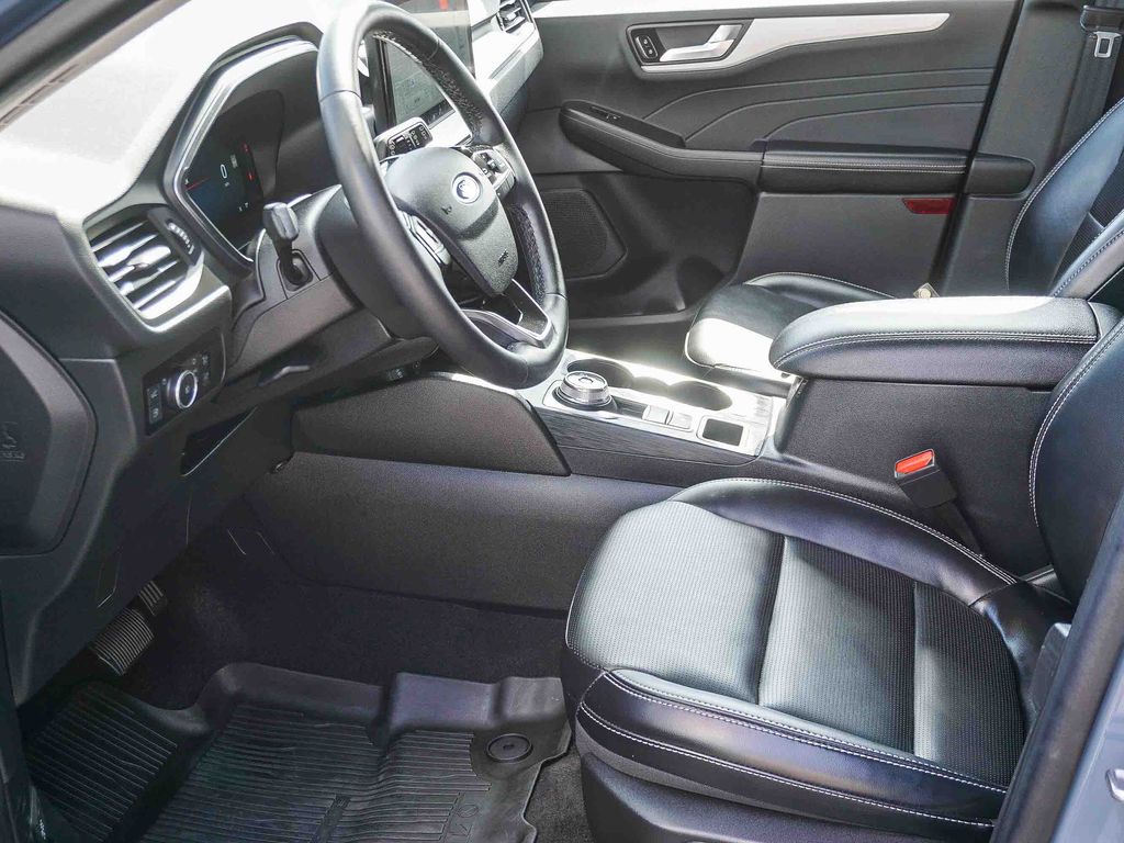 Used 2023 Ford Escape - photo 20