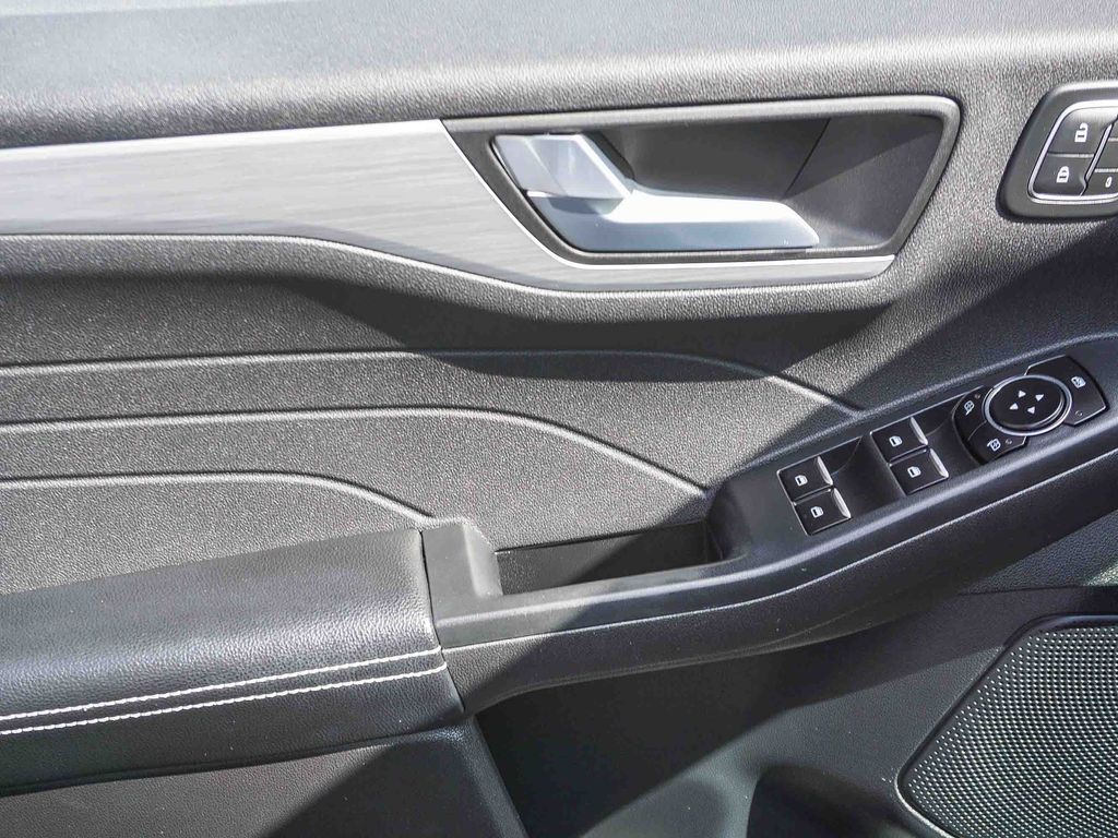 Used 2023 Ford Escape - photo 21