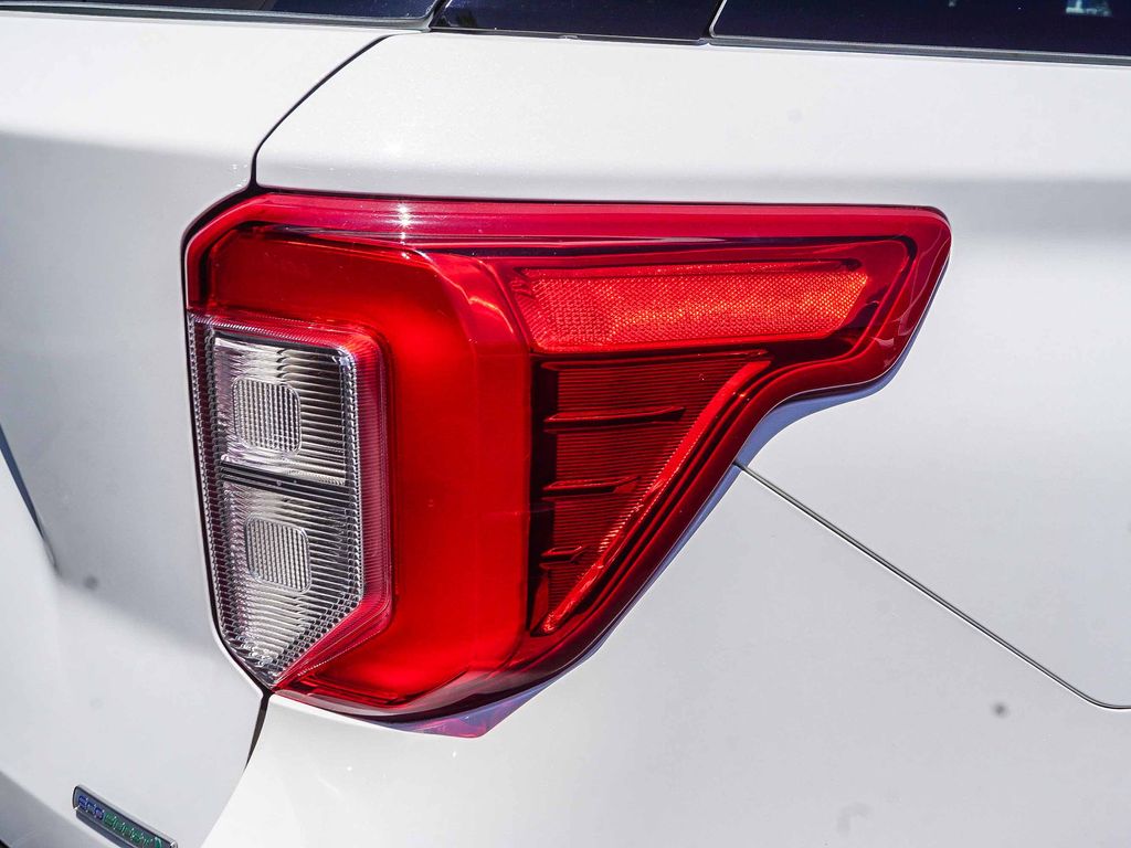 Used 2020 Ford Explorer - photo 9