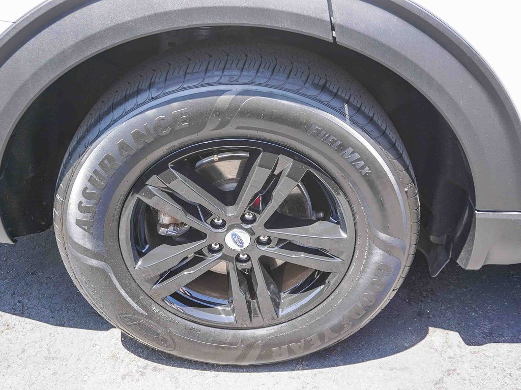 Used 2020 Ford Explorer - photo 10