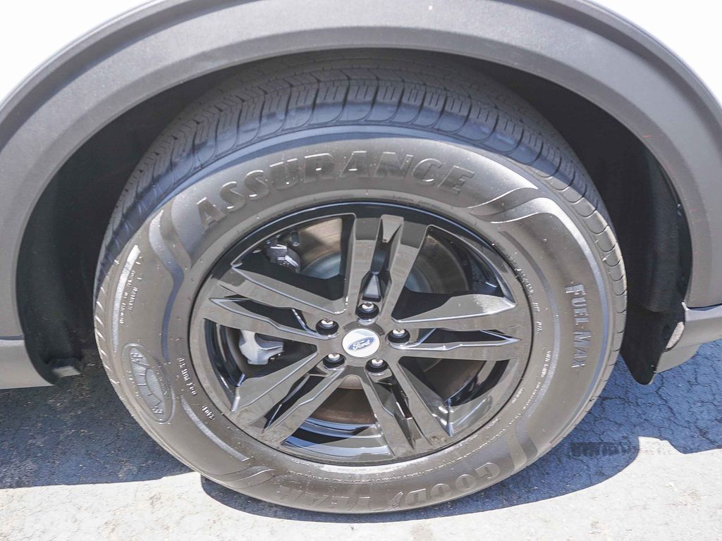 Used 2020 Ford Explorer - photo 11