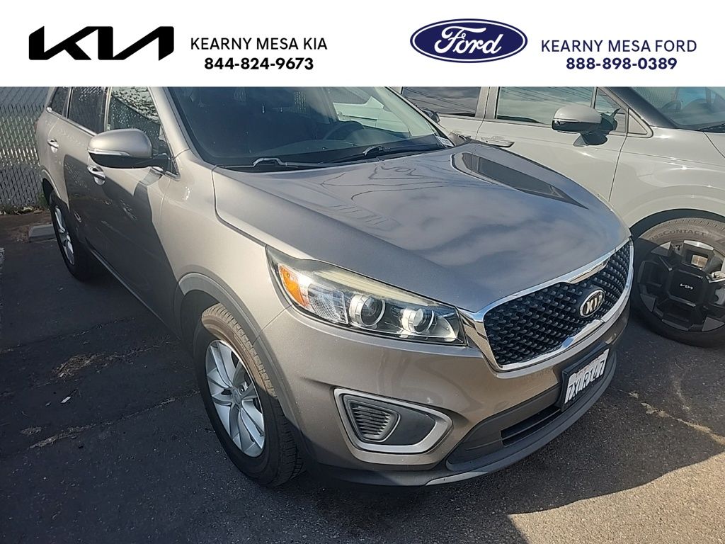 Used 2017 Kia Sorento - photo 1