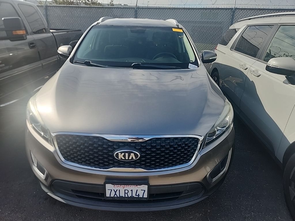 Used 2017 Kia Sorento - photo 2