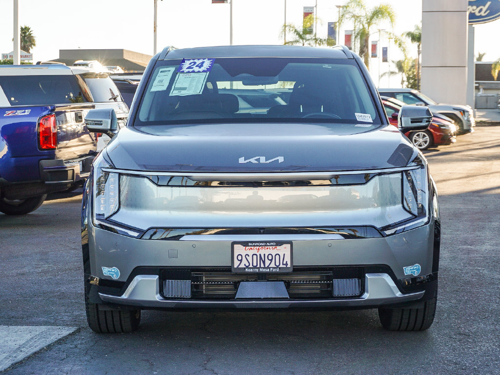Used 2024 Kia EV9 - photo 2