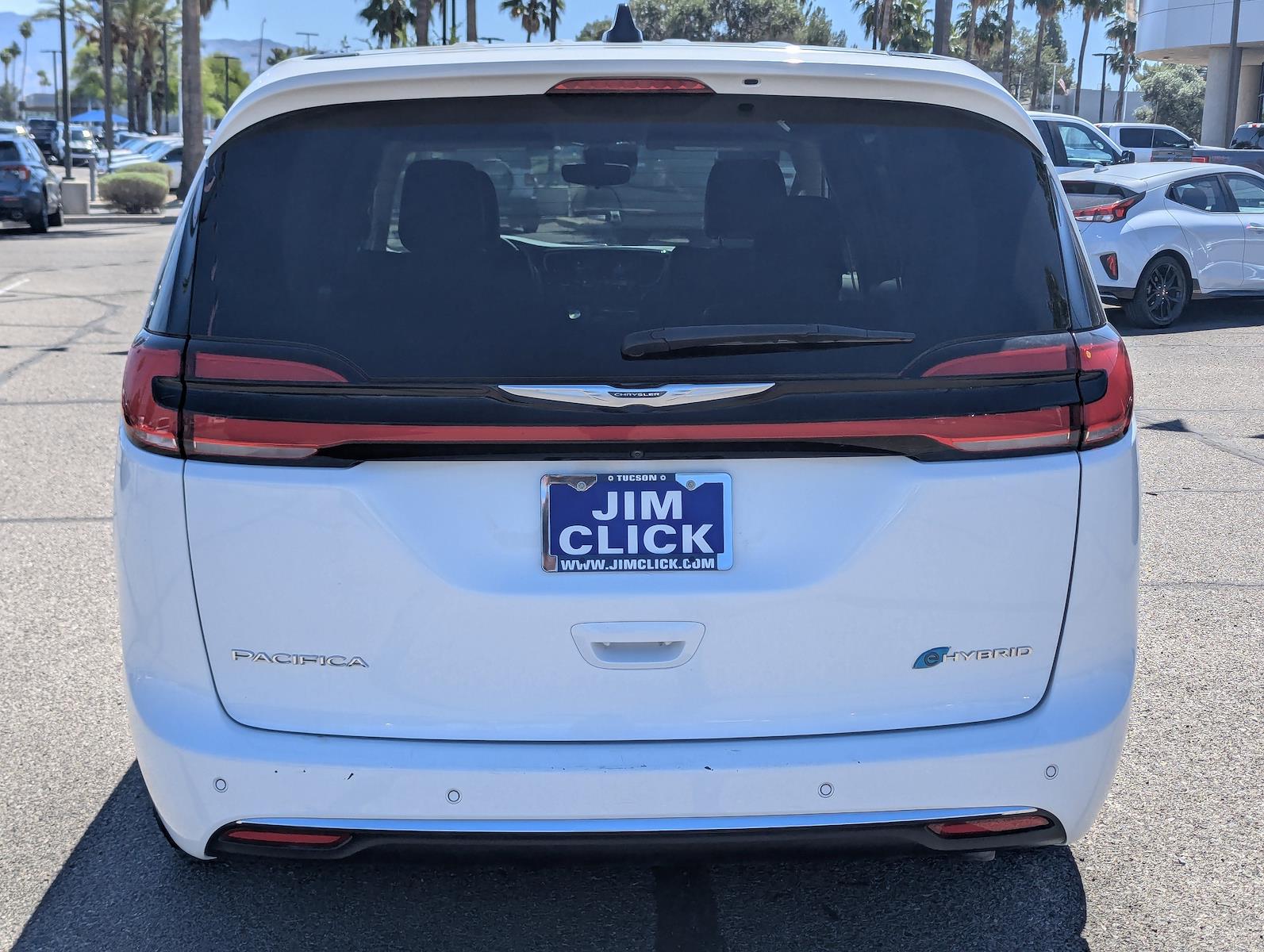 Used 2023 Chrysler Pacifica - photo 5