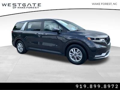2024 Kia Carnival FWD Minivan for sale #42375P - photo 1