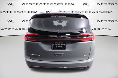 2021 Chrysler Pacifica AWD Minivan for sale #63227XP - photo 2
