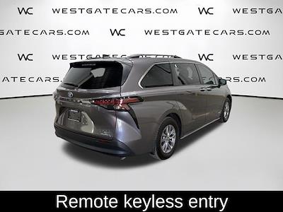 Used 2021 Toyota Sienna XLE Minivan for sale #42515XP - photo 2