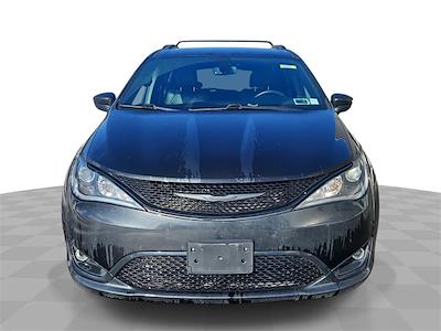 Used 2020 Chrysler Pacifica Touring L Minivan for sale #T260692B - photo 1