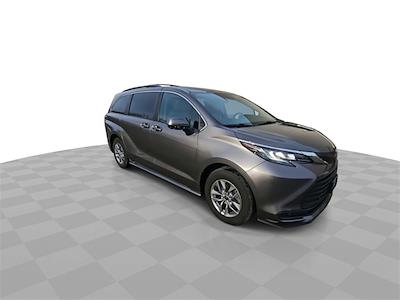 2022 Toyota Sienna AWD Minivan for sale #T260764A - photo 2