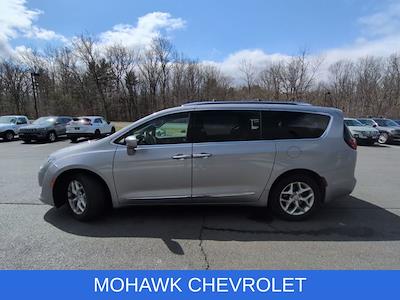 Used 2020 Chrysler Pacifica - photo 2