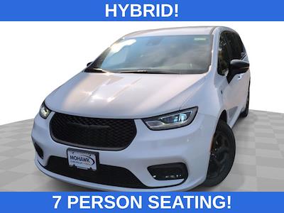2024 Chrysler Pacifica FWD Minivan for sale #UP7122 - photo 1