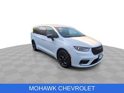 2024 Chrysler Pacifica FWD Minivan for sale #UP7122 - photo 2