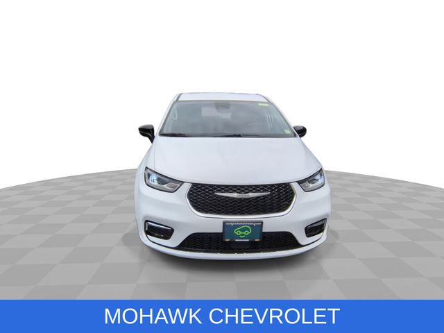 Used 2024 Chrysler Pacifica - photo 5