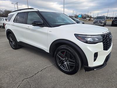 Used 2025 Ford Explorer - photo 1