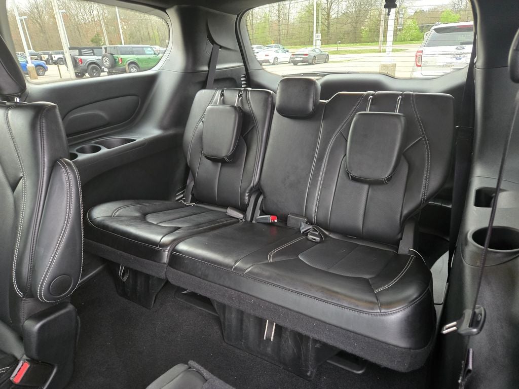 Used 2025 Chrysler Pacifica - photo 11