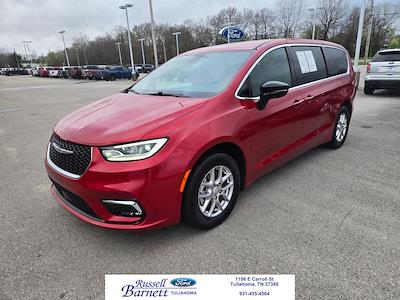 Used 2025 Chrysler Pacifica - photo 1