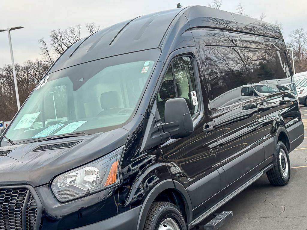 Used 2023 Ford Transit 250 - photo 9
