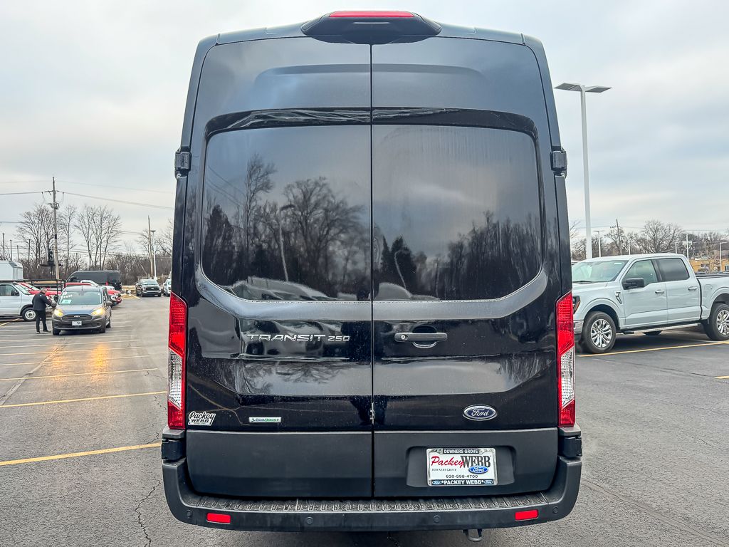 Used 2023 Ford Transit 250 - photo 6