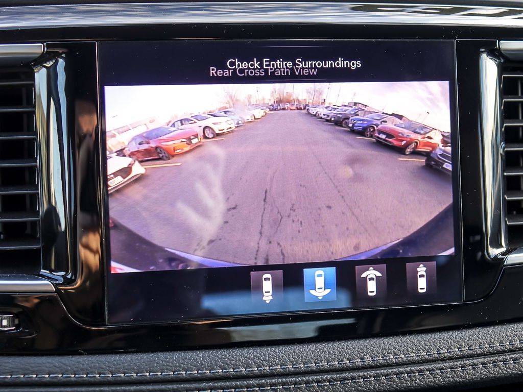 Used 2020 Chrysler Pacifica - photo 21